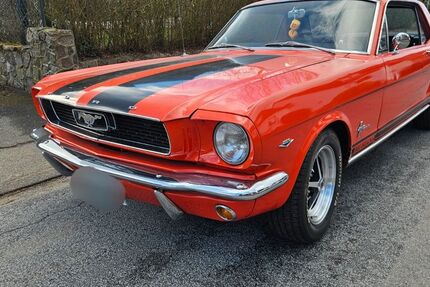 Ford Mustang 43.000 km 29.900 &euro; Lübeck 23569