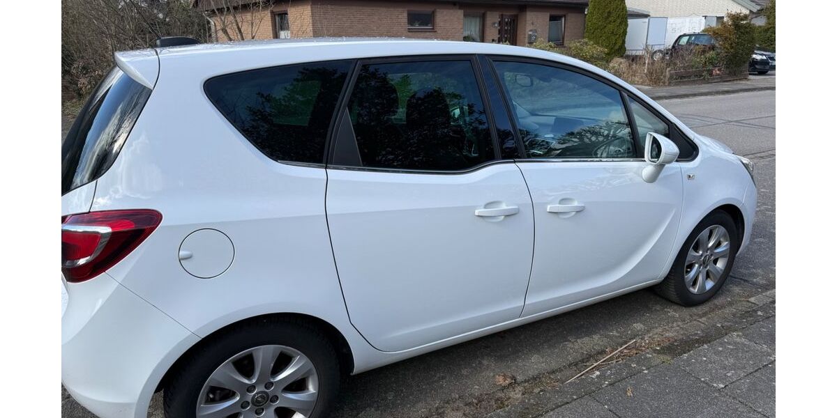 Opel Meriva 51.000 km 9.900 &euro; Bad Segeberg 23795
