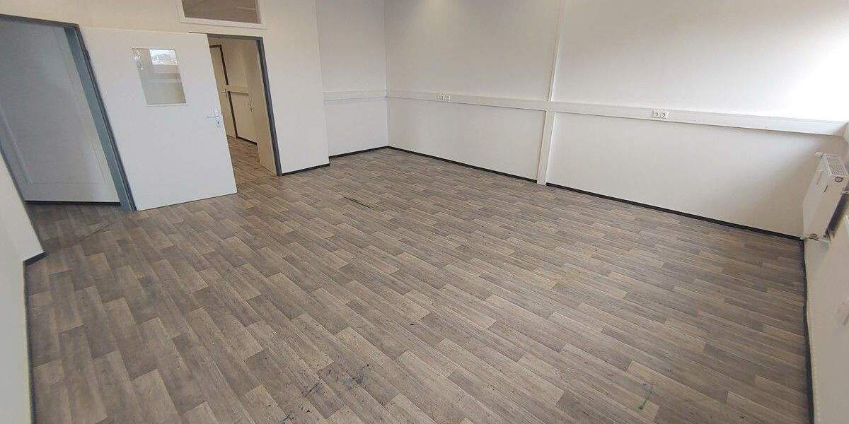 Gewerbeobjekt Lübeck / Genin St. Jürgen - 5 Zimmer, 160 m&sup2;, 850&euro; | Angebot:23952814