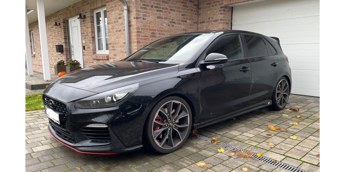 Hyundai i30 150.000 km 17.300 &euro; Dassow 23942
