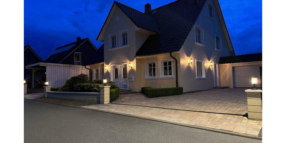 Exkl. Energiesparhaus in hochwertiger Bauweise mit traumhaften Ausblick, in ruhiger zentraler Lage 7 zimmer