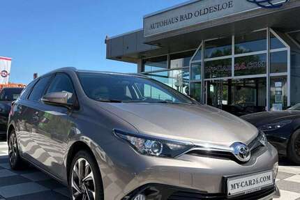 Toyota Auris 133.000 km 12.985 &euro; Bad Oldesloe 23843