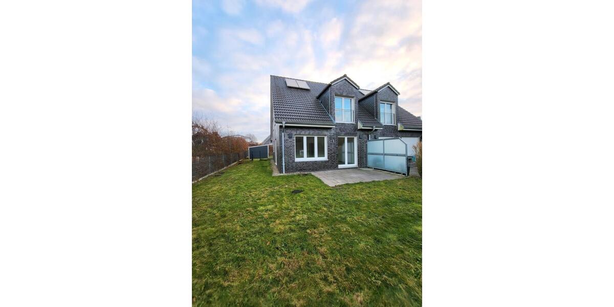 Doppelhaushälfte Scharbeutz - 4 Zimmer, 107 m&sup2;, 1.600&euro; | Angebot:23837964