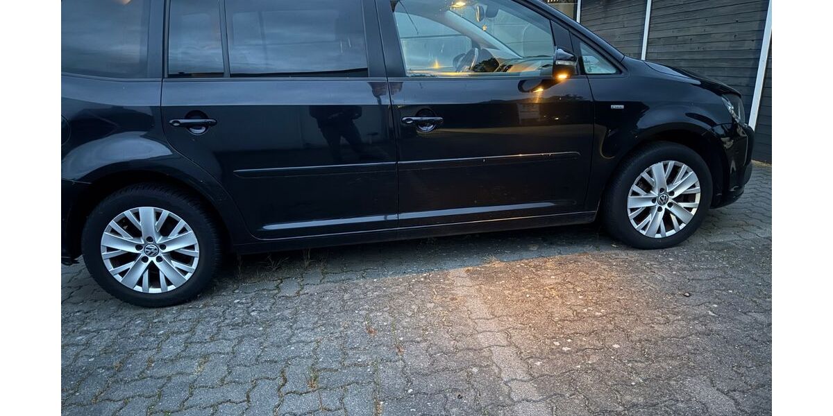 VW Touran 276.776 km 5.555 &euro; Lübeck 23556