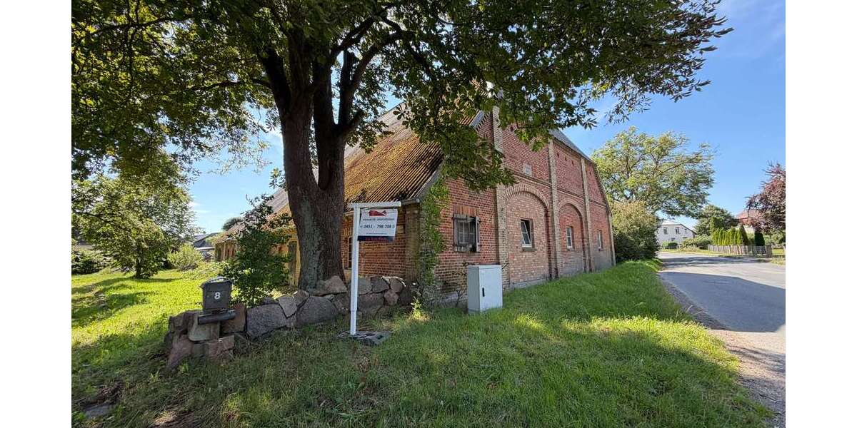 Einfamilienhaus Roggenstorf - 10 Zimmer, 700 m&sup2;, 140.000&euro; | Angebot:27427154