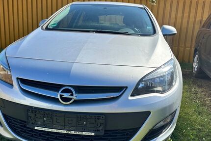 Opel Astra 186.000 km 5.600 &euro; Lübeck 23560