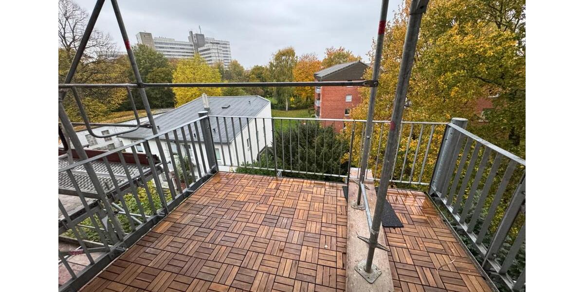 Helle Dachgeschosswohnung mit viel Stauraum in St. Jürgen 4 zimmer