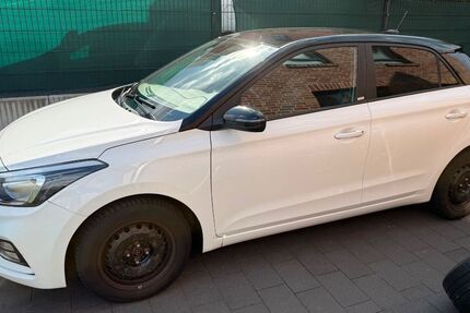 Hyundai i20 130.000 km 8.500 &euro; Groß Grönau 23627