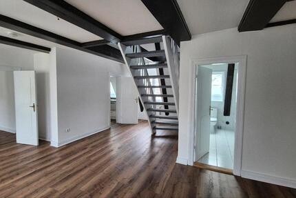 ANFRAGESTOPP! Individuelle Altstadtwohnung 80 m2 z. Miete 3 zimmer