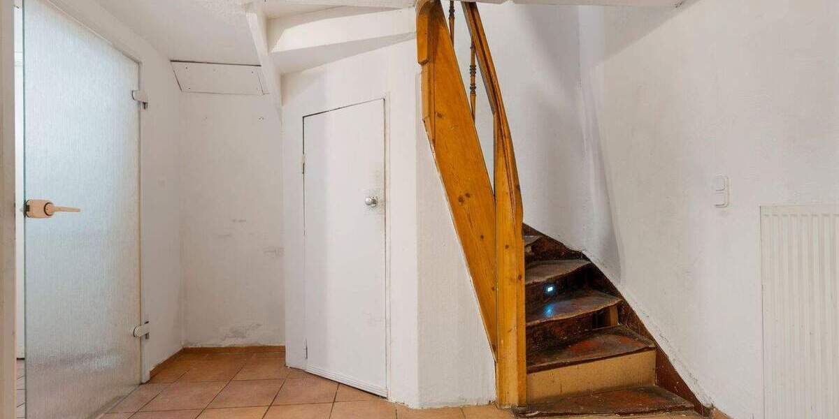 Mehrfamilienhaus, Wohnhaus Lübeck / Innenstadt Innenstadt - 8 Zimmer, 200 m&sup2;, 498.000&euro; | Angebot:25770316