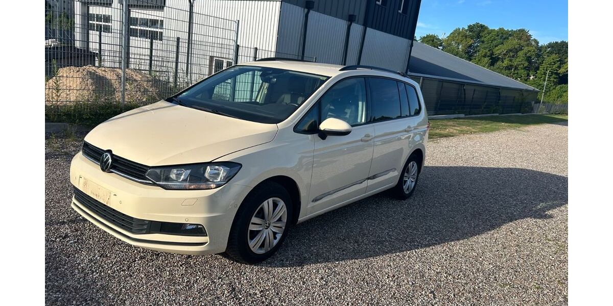 VW Touran 299.000 km 9.999 &euro; Ratzeburg bei Hamburg 23909