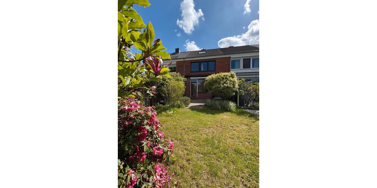 Reihenhaus Bad Schwartau - 5 Zimmer, 71 m&sup2;, 320.000&euro; | Angebot:26689576