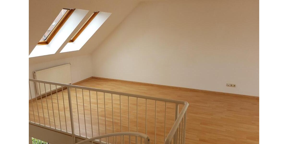 Sehr schöne 4-Zimmer Maisonette-Wohnung mit SW-Balkon + Carport 4 zimmer