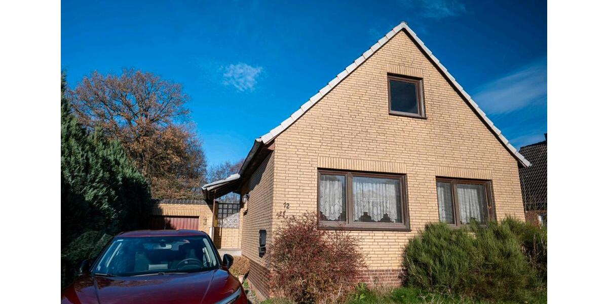 DHH Sereetz in ruhiger Lage -courtagefrei- 3.5 zimmer