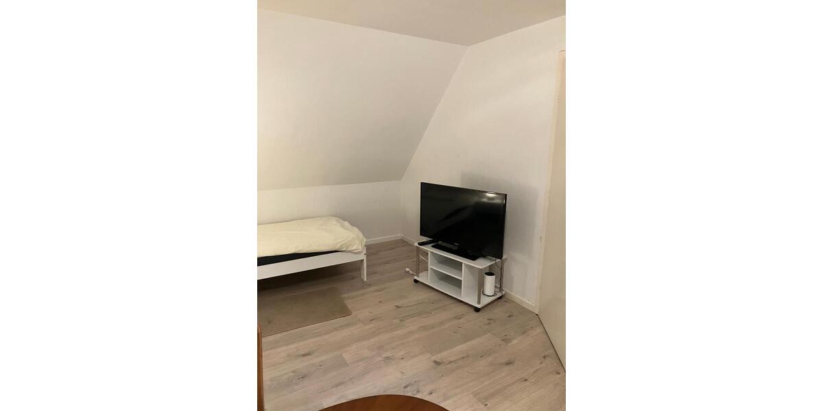 Dachgeschoßwohnung Ratekau Hobbersdorf - 1 Zimmer, 19 m&sup2;, 800&euro; | Angebot:24705476