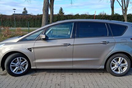 Ford S-Max 139.000 km 12.100 &euro; Ratzeburg 23909