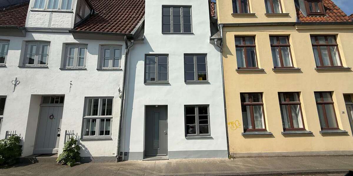 Einfamilienhaus Lübeck Innenstadt - 4 Zimmer, 95 m&sup2;, 510.000&euro; | Angebot:26156210