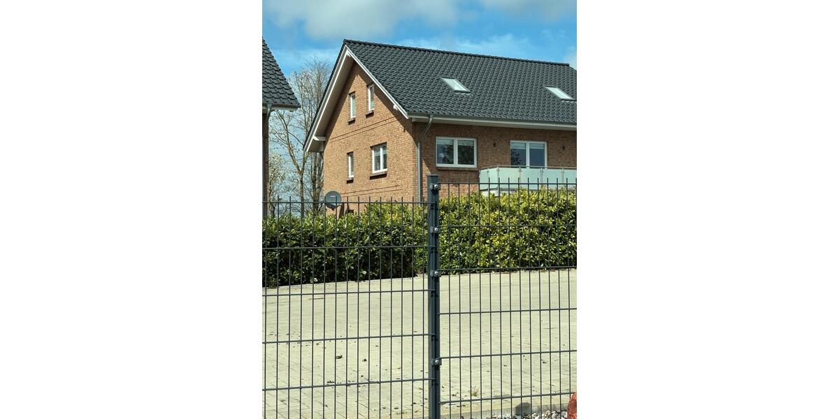 Etagenwohnung Ahrensbök - 5 Zimmer, 150 m&sup2;, 2.100&euro; | Angebot:26314348