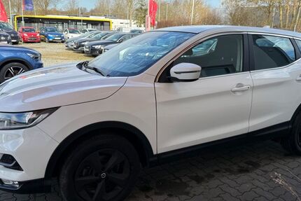 Nissan Qashqai 87.053 km 16.885 &euro; Stockelsdorf bei Lübeck 23617