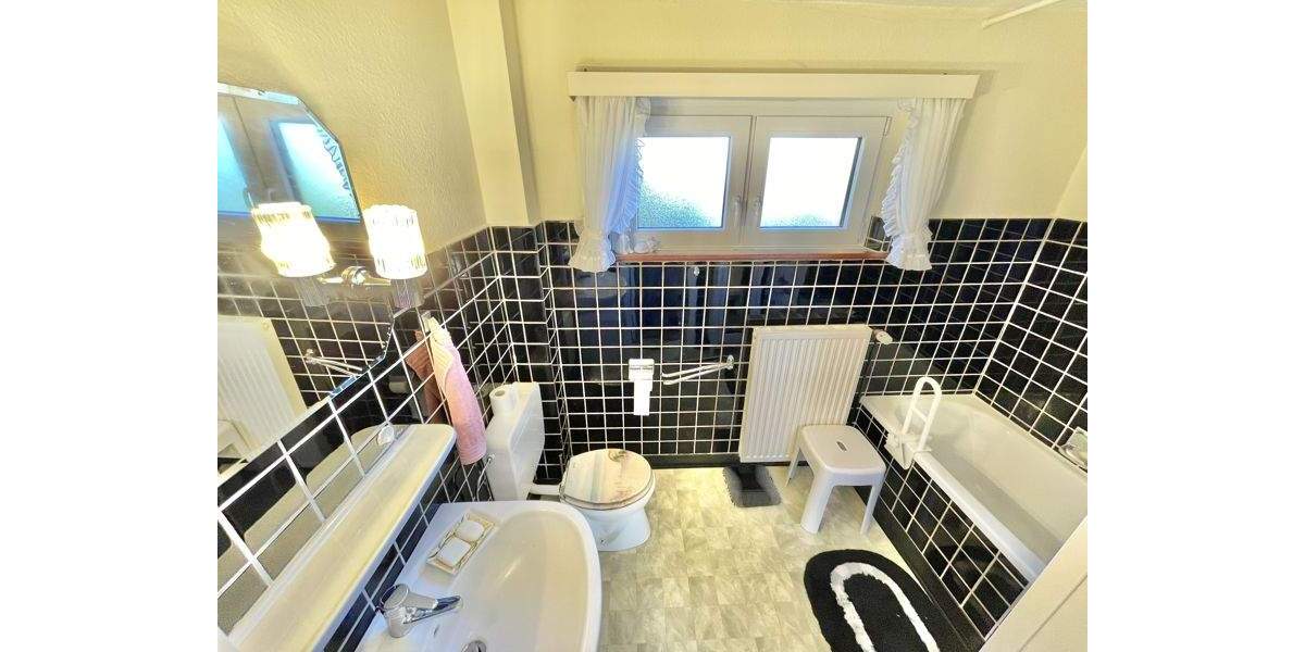 Mehrfamilienhaus, Wohnhaus Ratzeburg - 4 Zimmer, 109 m&sup2;, 185.000&euro; | Angebot:25705177