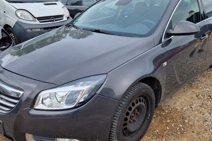 Opel Insignia 254.000 km 1.900 &euro; Lübeck 23560