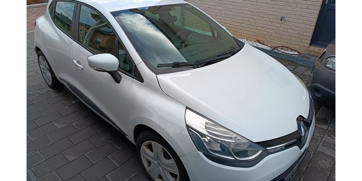 Renault Clio 128.800 km 4.900 &euro; Klein Rönnau 23795