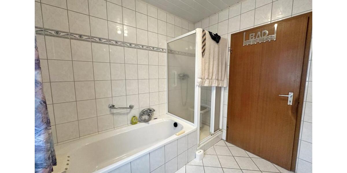 Einfamilienhaus Lasbek - 6 Zimmer, 190 m&sup2;, 330.000&euro; | Angebot:25355036