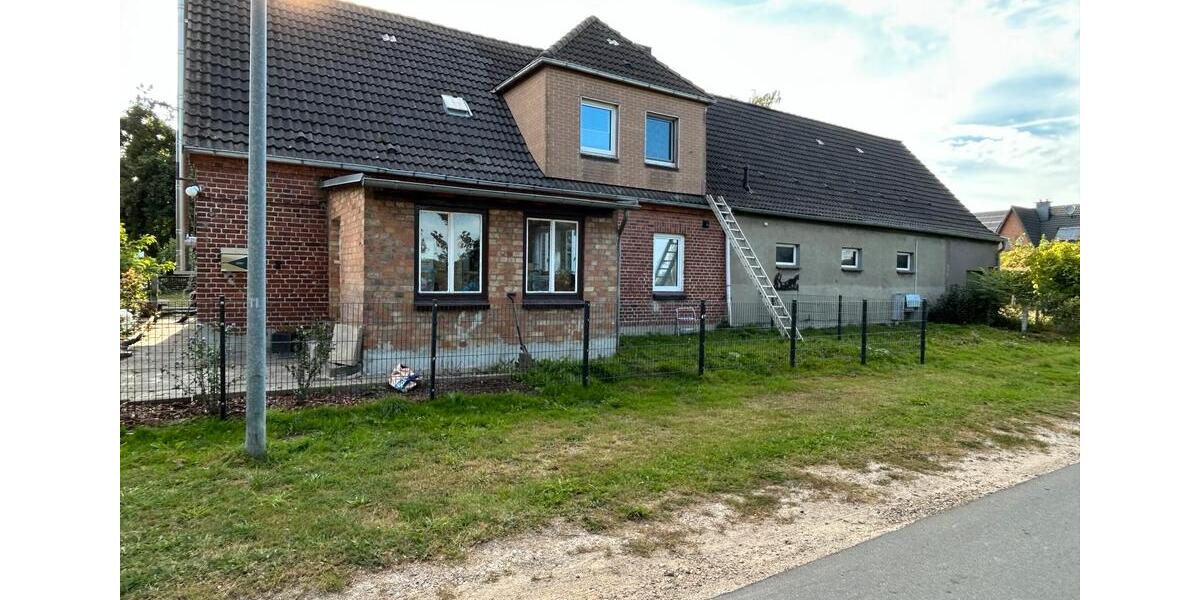 Einfamilienhaus Dassow - 6 Zimmer, 124 m&sup2;, 185.000&euro; | Angebot:26977230
