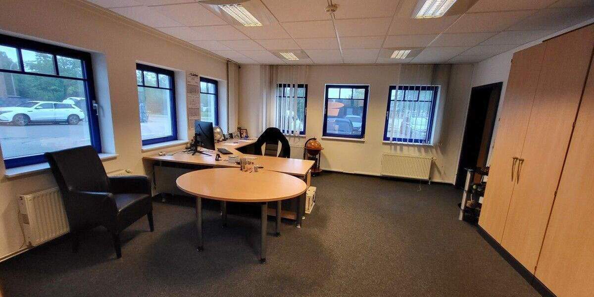 Gewerbeobjekt Lübeck / Sankt Lorenz Nord St. Lorenz Nord - 6 Zimmer, 176 m&sup2;, 1.500&euro; | Angebot:25670269