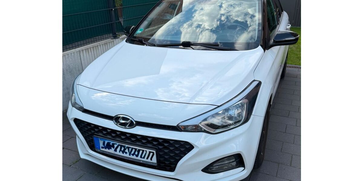 Hyundai i20 130.000 km 8.750 &euro; Groß Grönau 23627