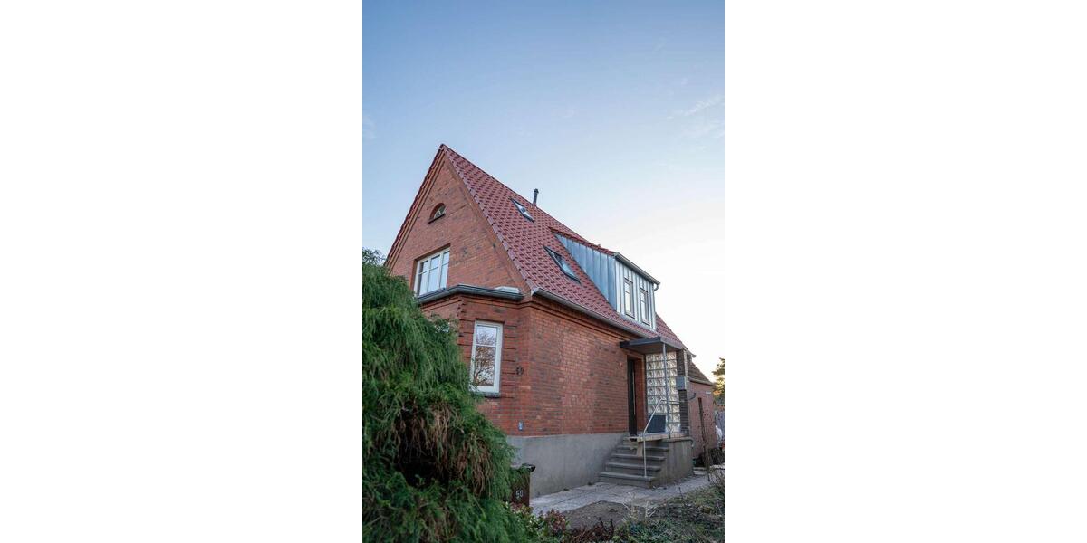 Mehrfamilienhaus, Wohnhaus Lübeck Sankt Jürgen - 4.5 Zimmer, 102 m&sup2;, 2.200&euro; | Angebot:25405332