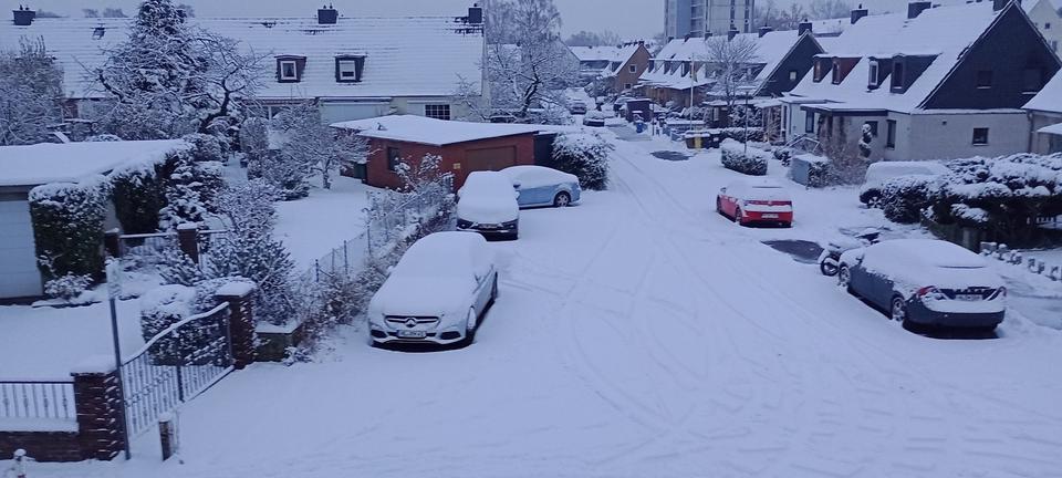RMH auf Eigenland in Lübeck-Kücknitz, 6 km zur Ostsee 3.5 zimmer