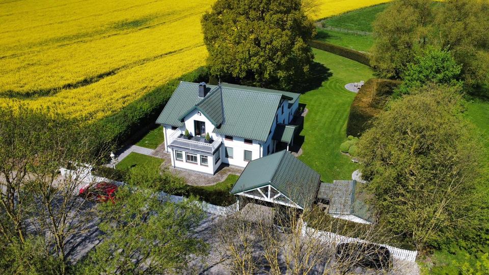 Einfamilienhaus Ahrensbök - 10 Zimmer, 280 m&sup2;, 660.000&euro; | Angebot:27176211