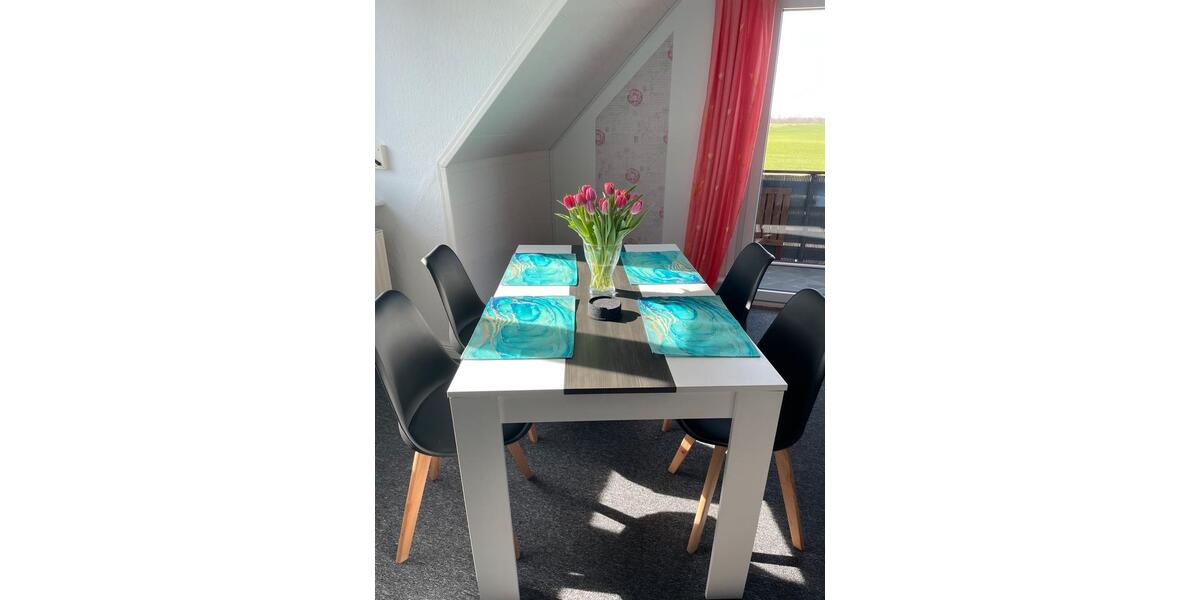 Dachgeschoßwohnung Lübeck Alt-Travemünde / Rönnau - 2 Zimmer, 60 m&sup2;, 90&euro; | Angebot:26660168