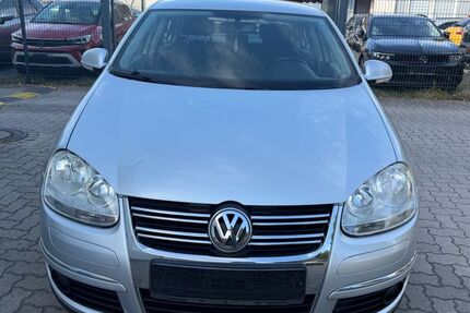 VW Jetta 147.000 km 6.499 &euro; Stockelsdorf 23617