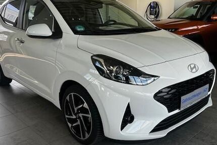 Hyundai i10 8.737 km 18.380 &euro; Lübeck 23562