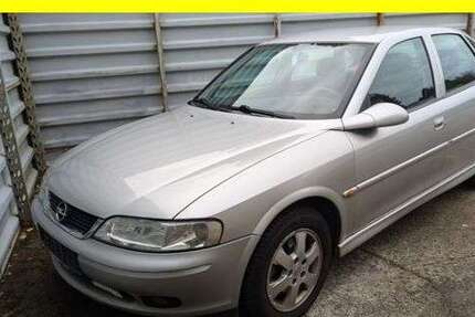 Opel Vectra 103.491 km 3.200 &euro; Lübeck 23556