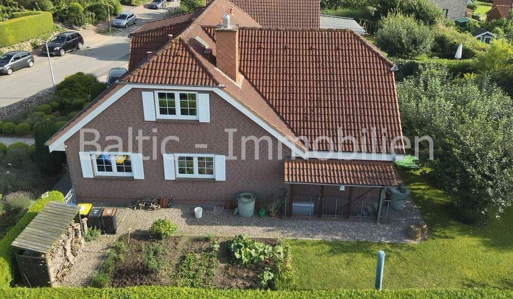 Mehrfamilienhaus, Wohnhaus Neustadt in Holstein Neustadt - 7 Zimmer, 231 m&sup2;, 895.000&euro; | Angebot:25771078
