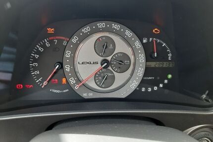 Lexus IS 200