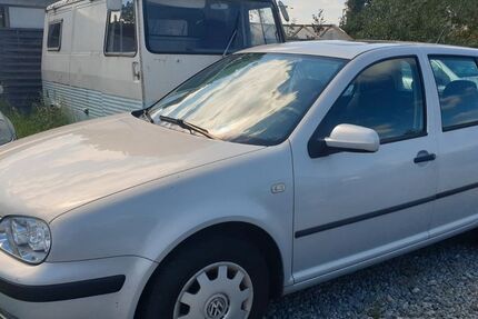 VW Golf 75.000 km 2.950 &euro; Lübeck 23560