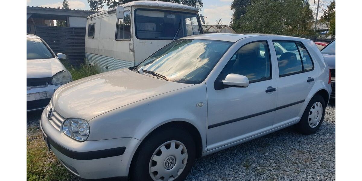 VW Golf 75.000 km 2.950 &euro; Lübeck 23560