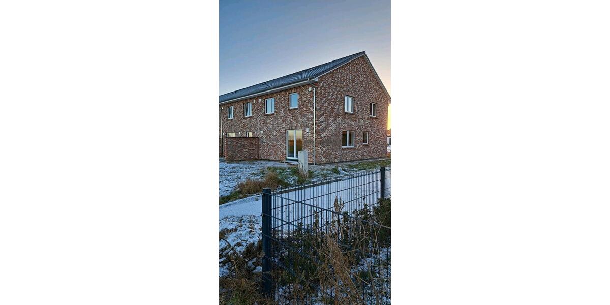 Neubau Erstbezug 6 freie Reihenhäuser an Feldrandlage 4 zimmer