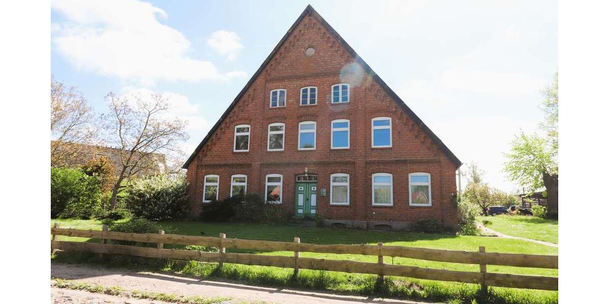 Einfamilienhaus Lübeck Sankt Jürgen - 9 Zimmer, 240 m&sup2;, 380.000&euro; | Angebot:26750381