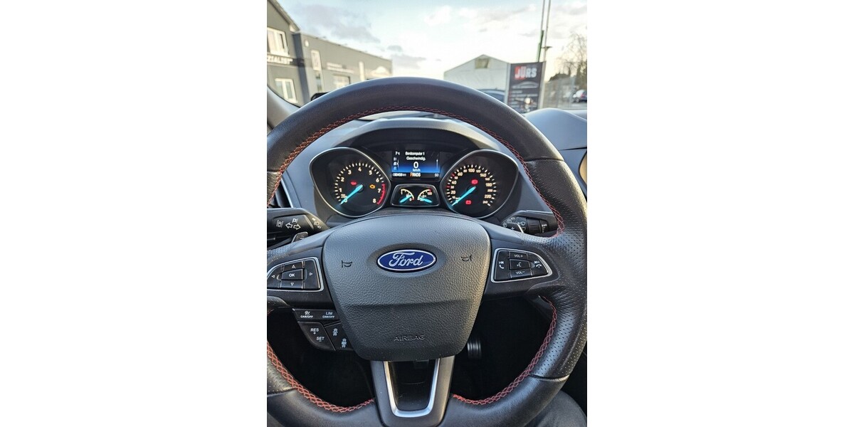 Ford Kuga 90.500 km 22.999 &euro; Lübeck 23539