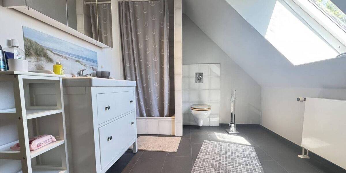 Einfamilienhaus Ahrensbök - 7 Zimmer, 200 m&sup2;, 385.000&euro; | Angebot:25190491