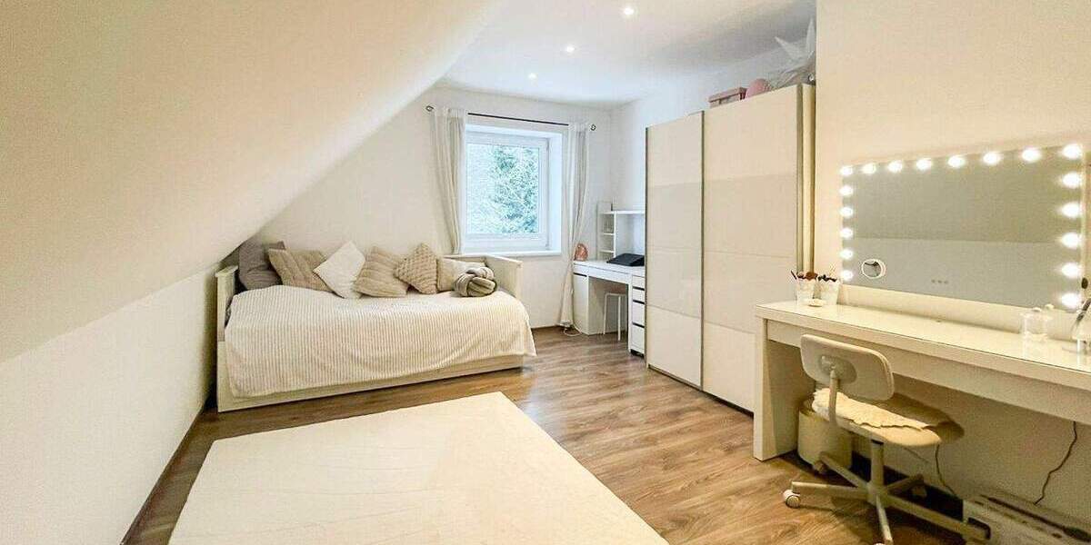 Einfamilienhaus Lübeck Kücknitz - 7 Zimmer, 132 m&sup2;, 949.000&euro; | Angebot:25264671