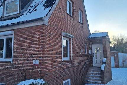 Haus Bad Oldesloe - 4 Zimmer, 100 m&sup2;, 1.100&euro; | Angebot:25409981