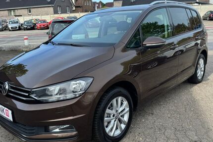 VW Touran 125.774 km 15.990 &euro; Lübeck 23556