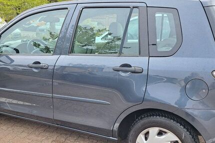 Mazda 2 175.000 km 1.650 &euro; Leezen 23816