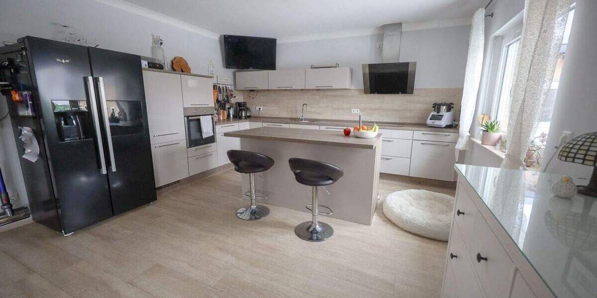 Einfamilienhaus Groß Grönau - 4 Zimmer, 125 m&sup2;, 2.200&euro; | Angebot:25385415